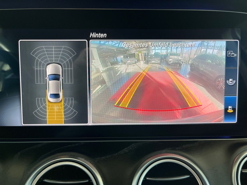 Fahrzeugabbildung Mercedes-Benz E 220 d Avantg. Totwi. Comand LED Widescreen