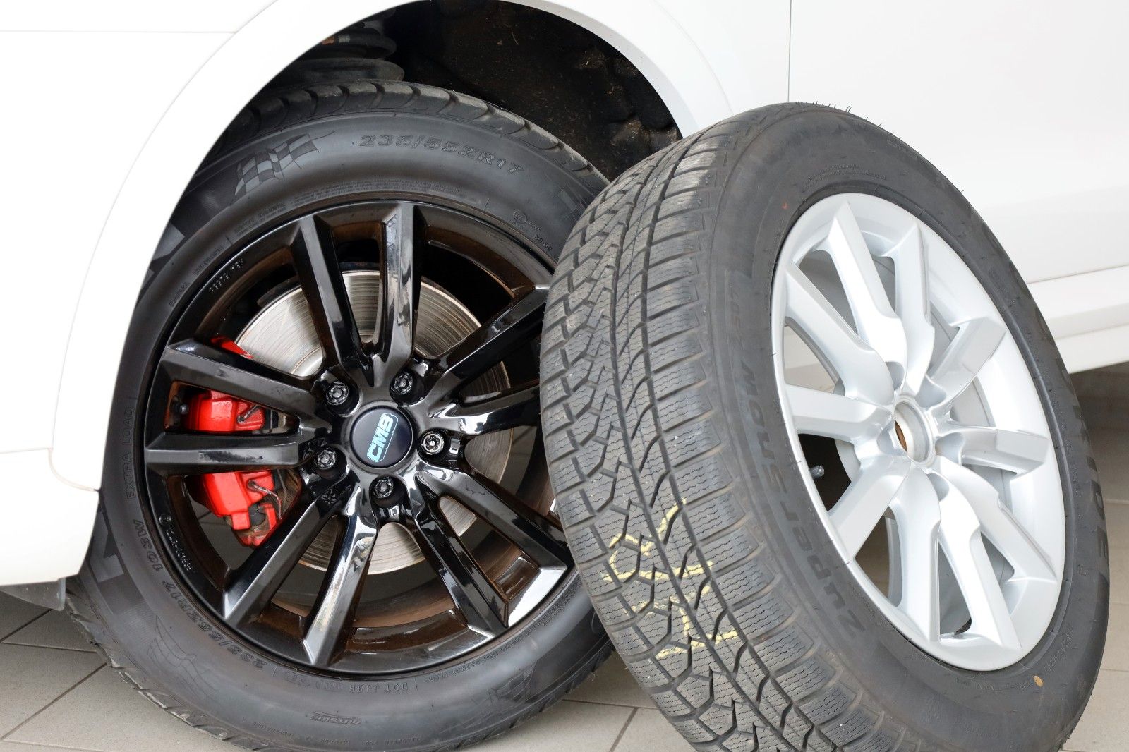 Fahrzeugabbildung Audi Q3 1.4 TFSI Paket S Line Navi,Xenon,SH,AHK,SR+WR