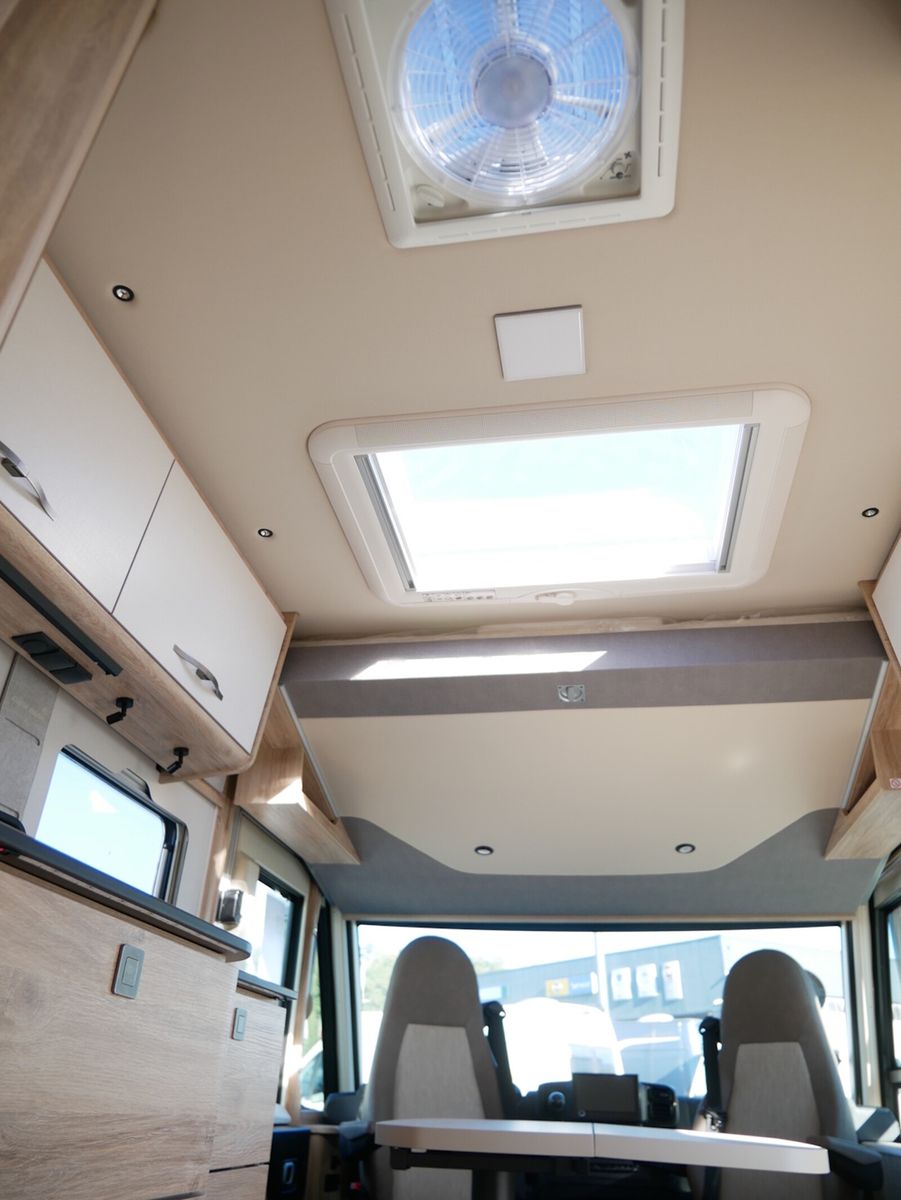 Fahrzeugabbildung Eura Mobil Integra Line IL 720 EF SAT, SOLAR, LUFTFEDERUNG