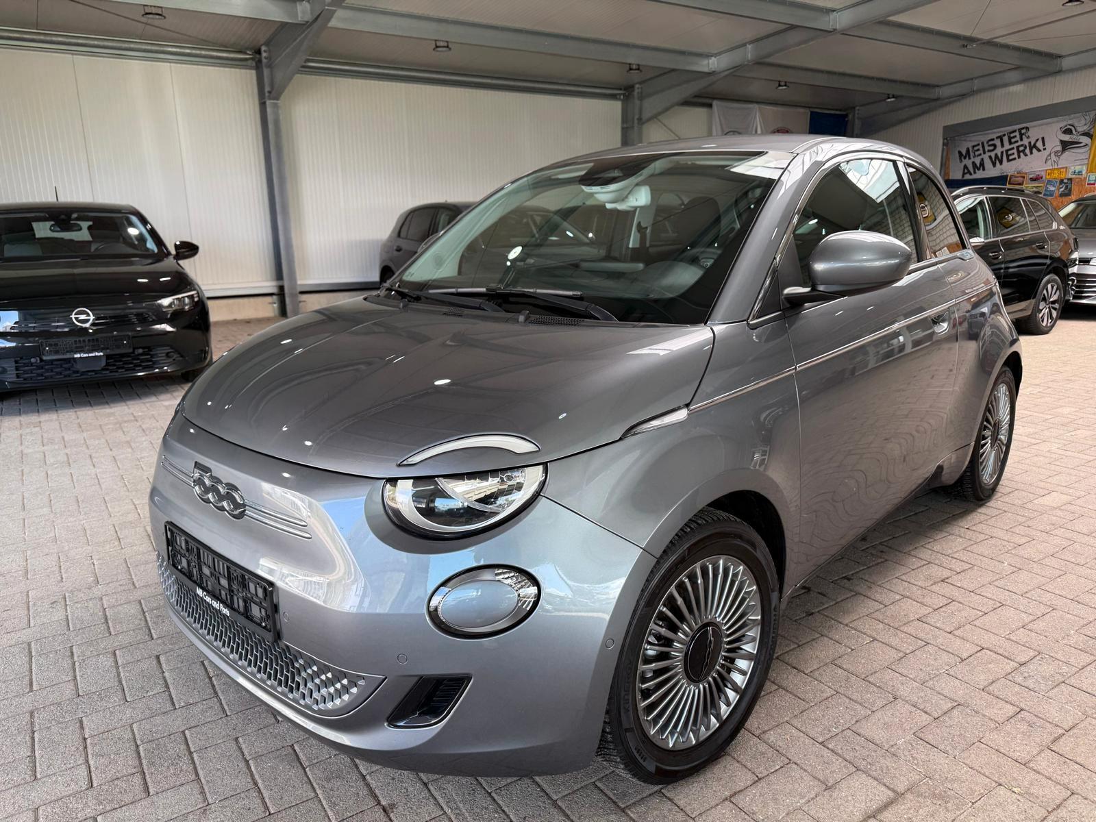 Fiat 500e 42kWh BEV UConnect RFK SHZ PDC Keyless 87kW