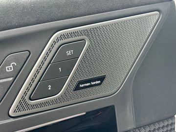 BMW iX1 xDrive30 M Sportpaket Head-Up HK HiFi DAB