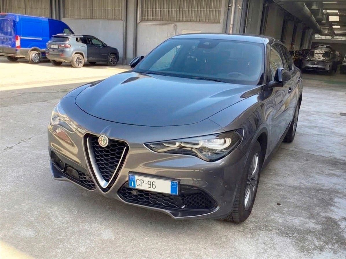 Alfa-Romeo Alfa Romeo Stelvio 2.2 TD 160 CV SUPER AT8 FARI