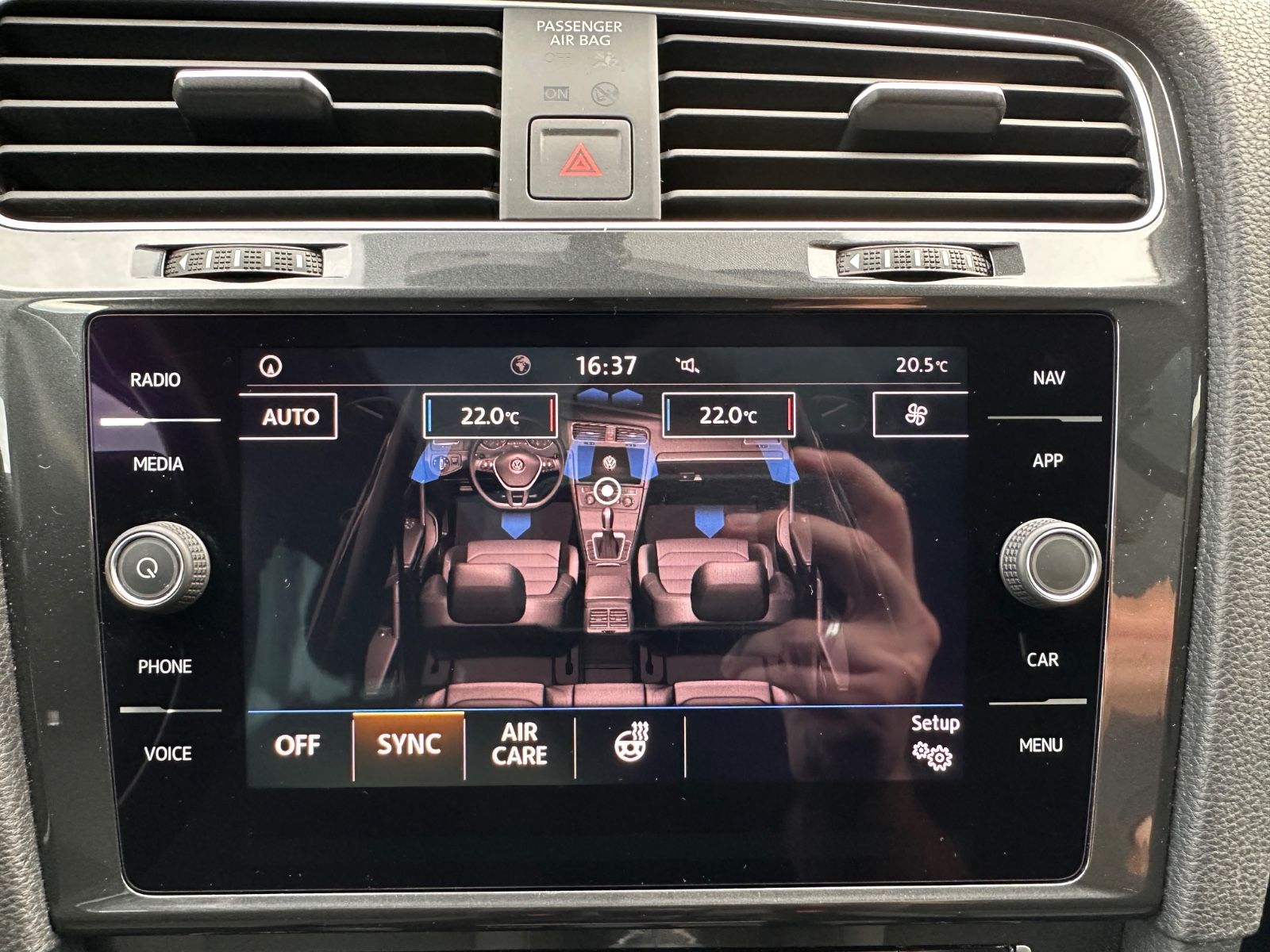 Fahrzeugabbildung Volkswagen Golf 1.5 Comfortline AHK/ACC/Pano/Navi/LED/Kamer