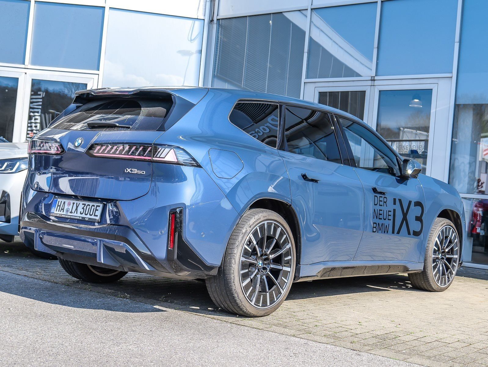 BMW iX3 - Bild 2