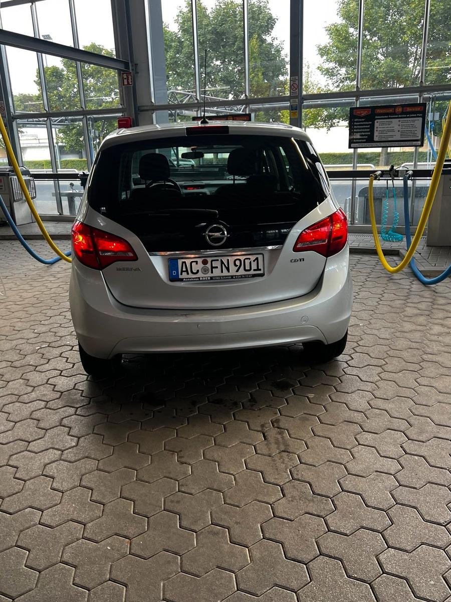 Opel Meriva 2012 — photo 6