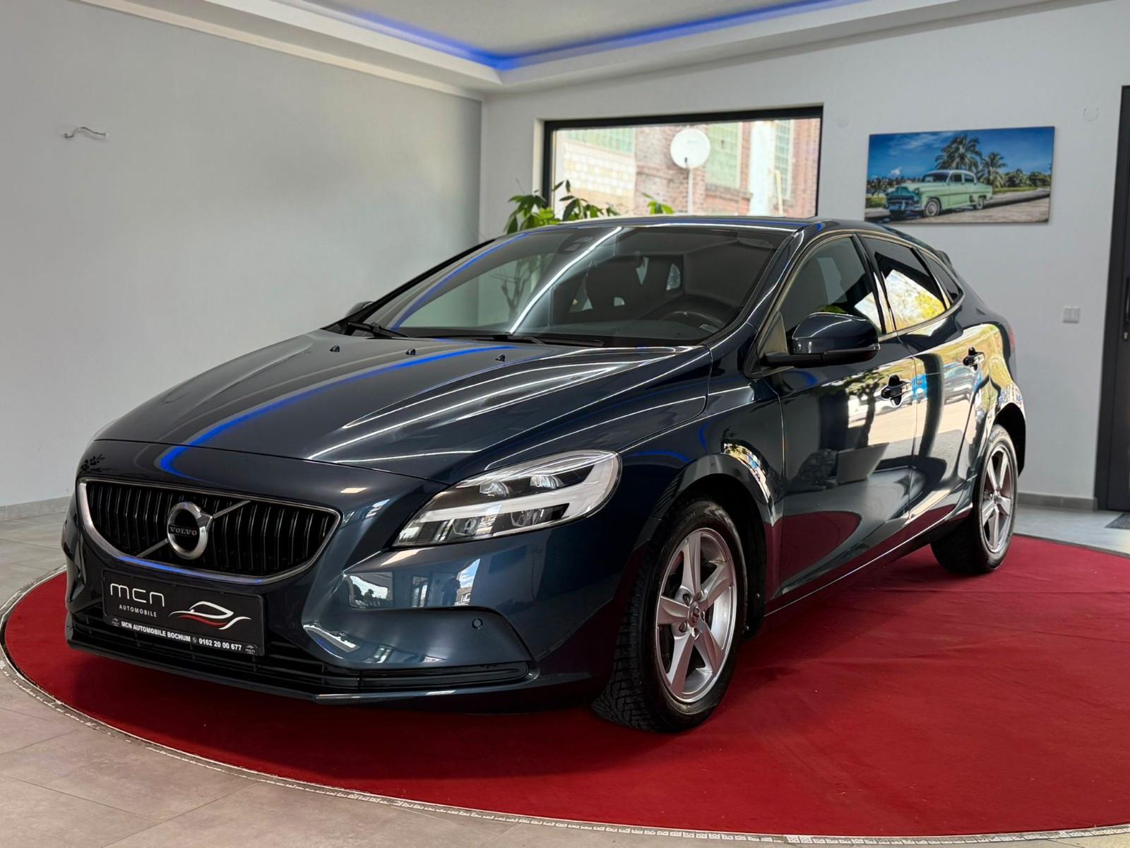 Volvo V40 Momentum Business Paket Kamera/SHZ/2-Zonen