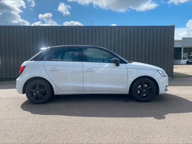 Fahrzeugabbildung Audi A1 Sportback/2 x S-Line/LED/SitzH/Navi/Leder/PDC