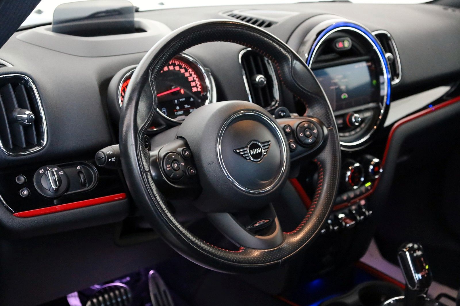 Fahrzeugabbildung MINI Countryman JCW Leder,Navi,LED,Panorama,HUD,SH