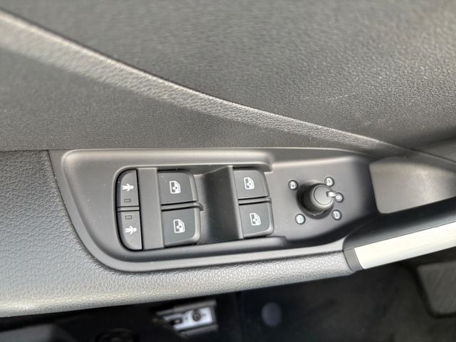 Q2 advanced 35 1.5 TFSI CarPlay Rückfahrkamera