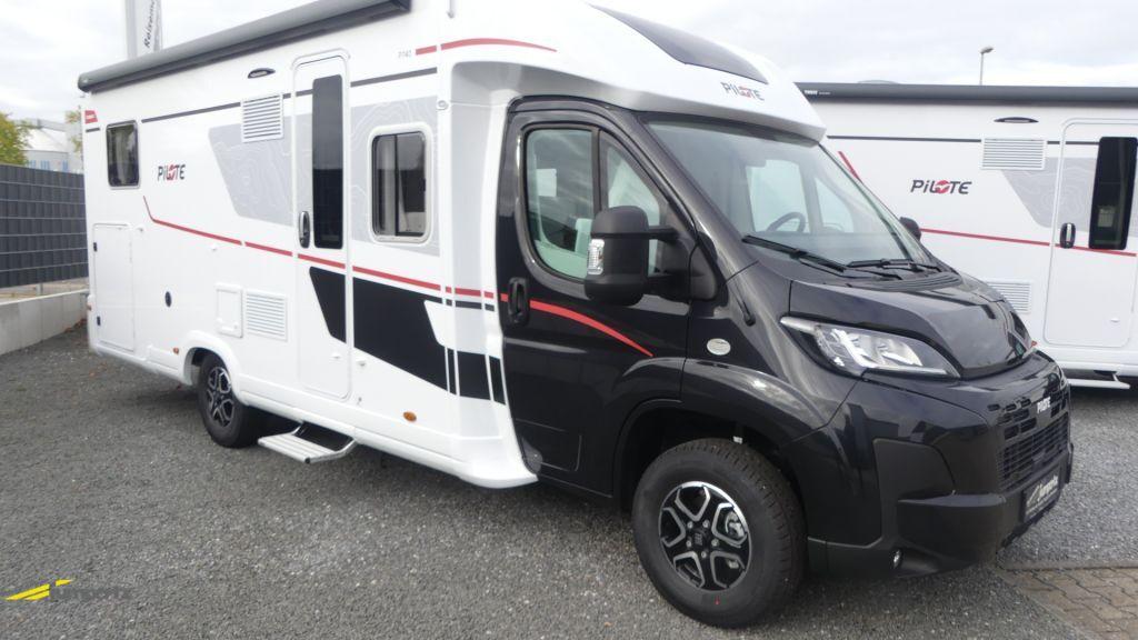 Pilote Pacific P740FGJ Evidence 1500W-Wechselrichter