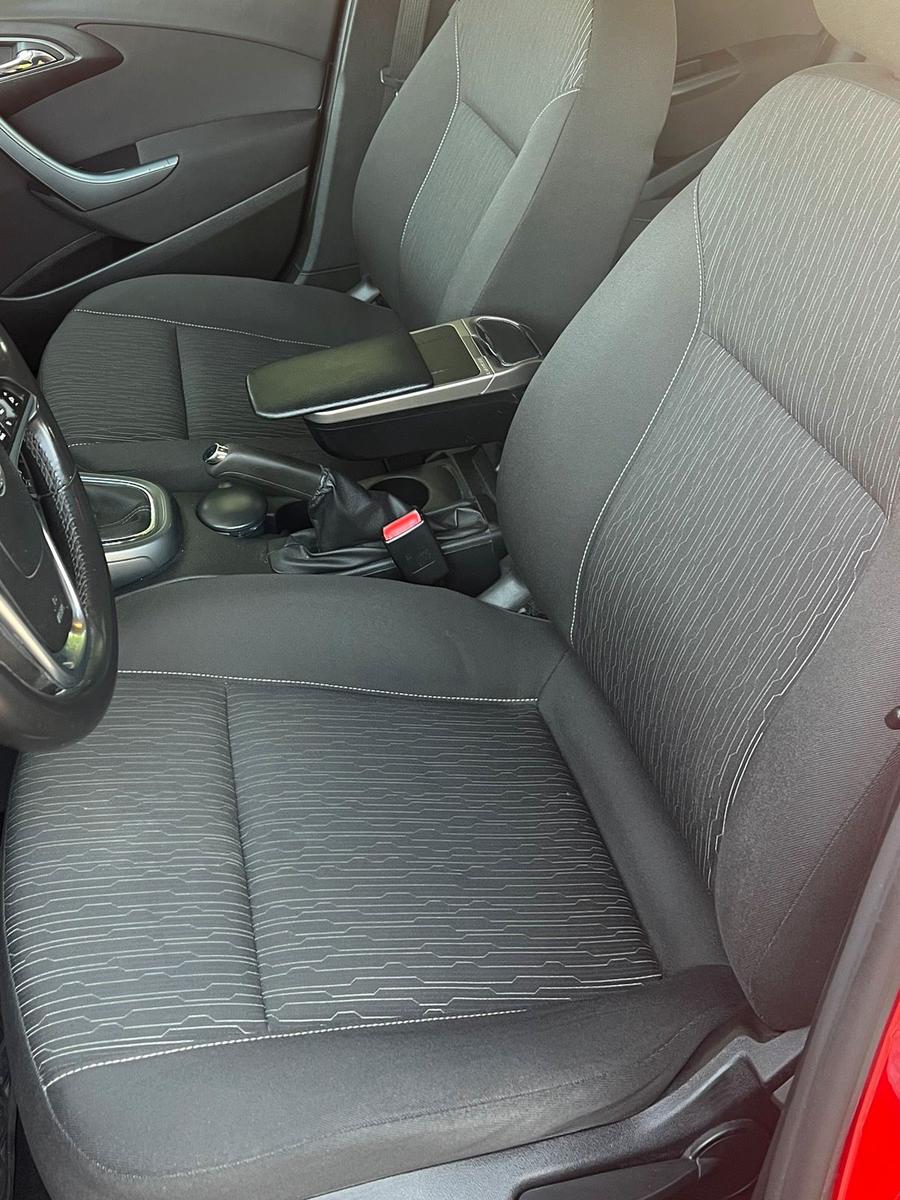 Opel Astra 2013 — photo 6