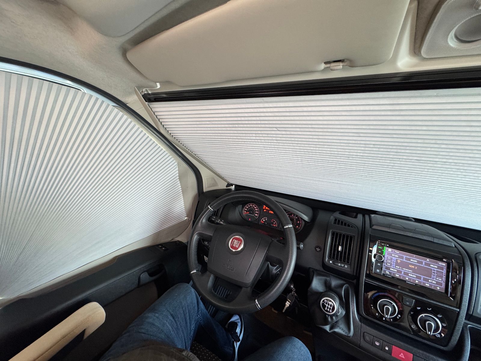 Vehicle image Miller TORONTO FIAT DUCATO SOLAR 2X TV SAT LUFTFEDER
