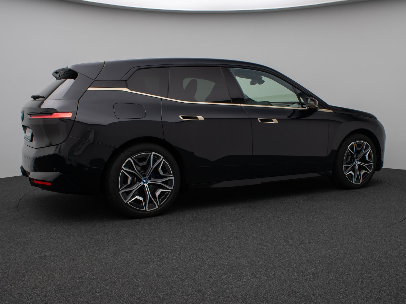 Fahrzeugabbildung BMW iX xD40 Edition Sport 360°Laser SkyLounge 22Zoll