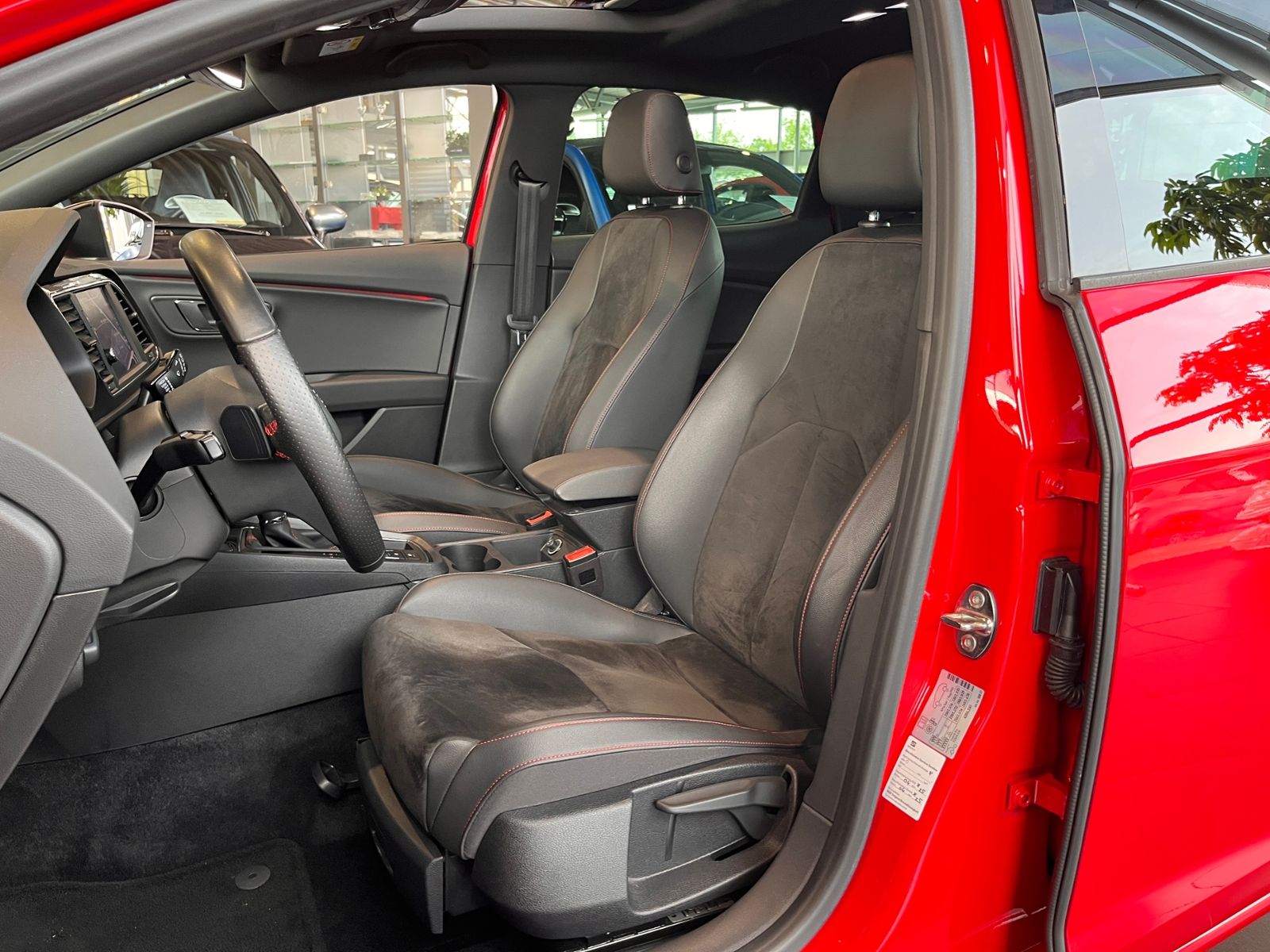 Fahrzeugabbildung SEAT Leon FR KLIMA LED NAVI ALU