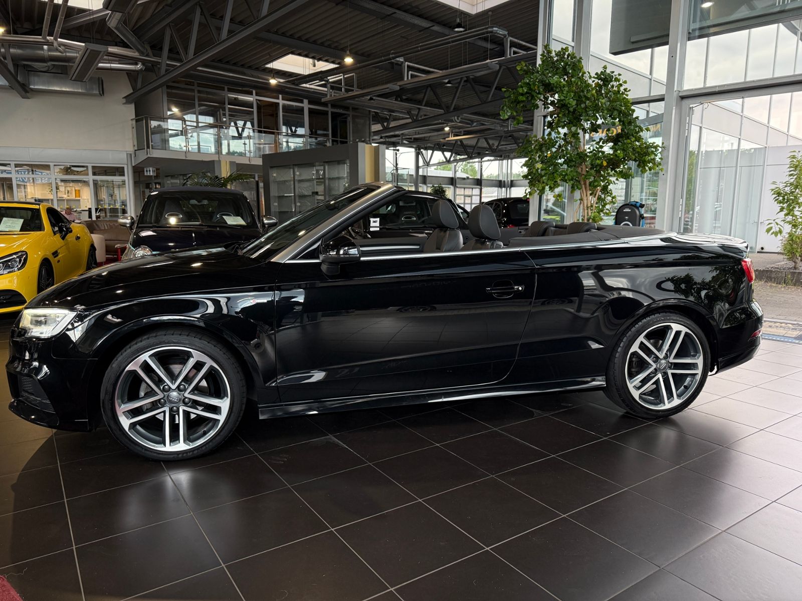 Fahrzeugabbildung Audi A3 Cabriolet 35 TFSI S-Line Competition LED  NAV