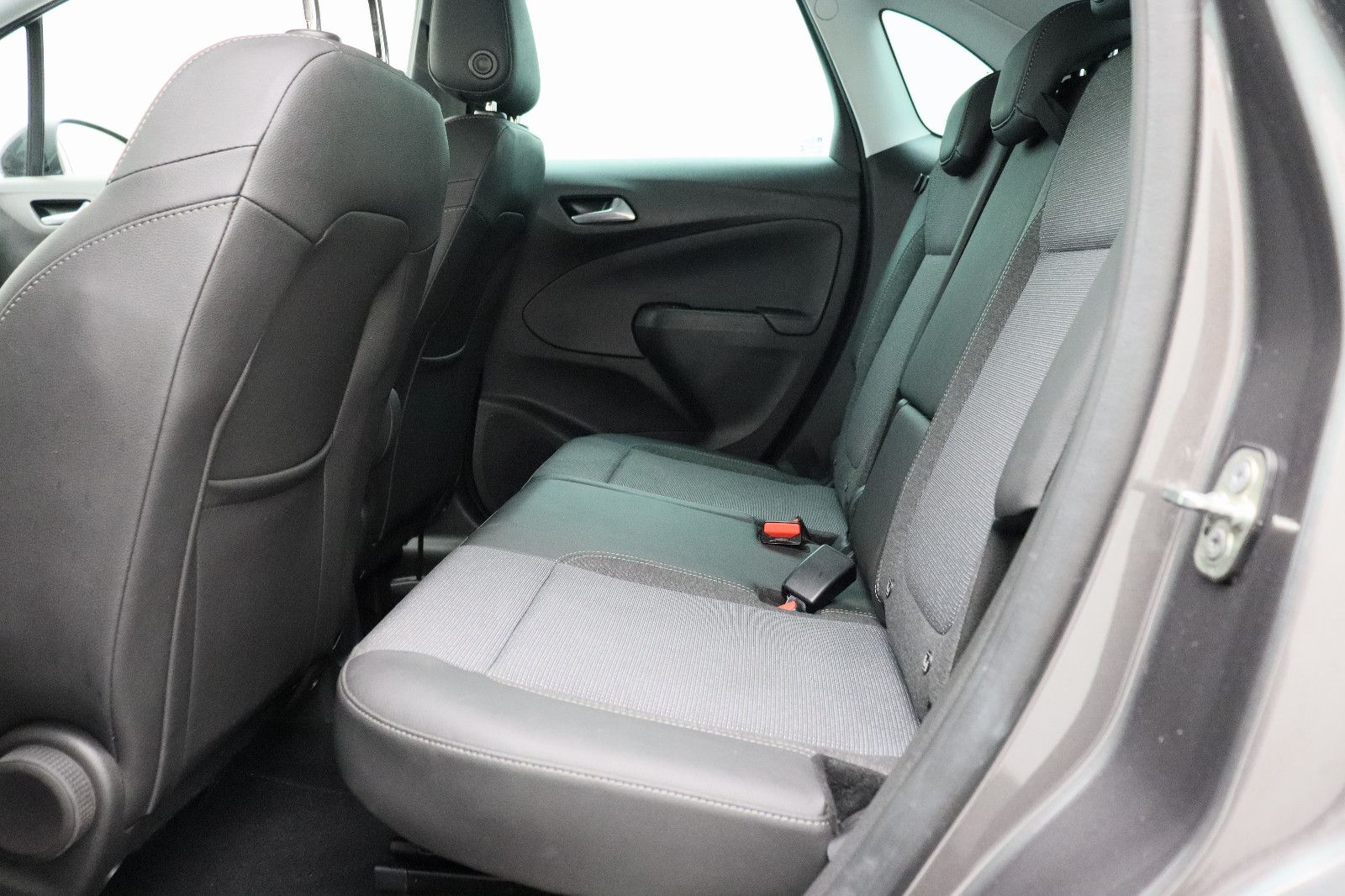 Fahrzeugabbildung Opel Crossland 1.2 (X) Elegance