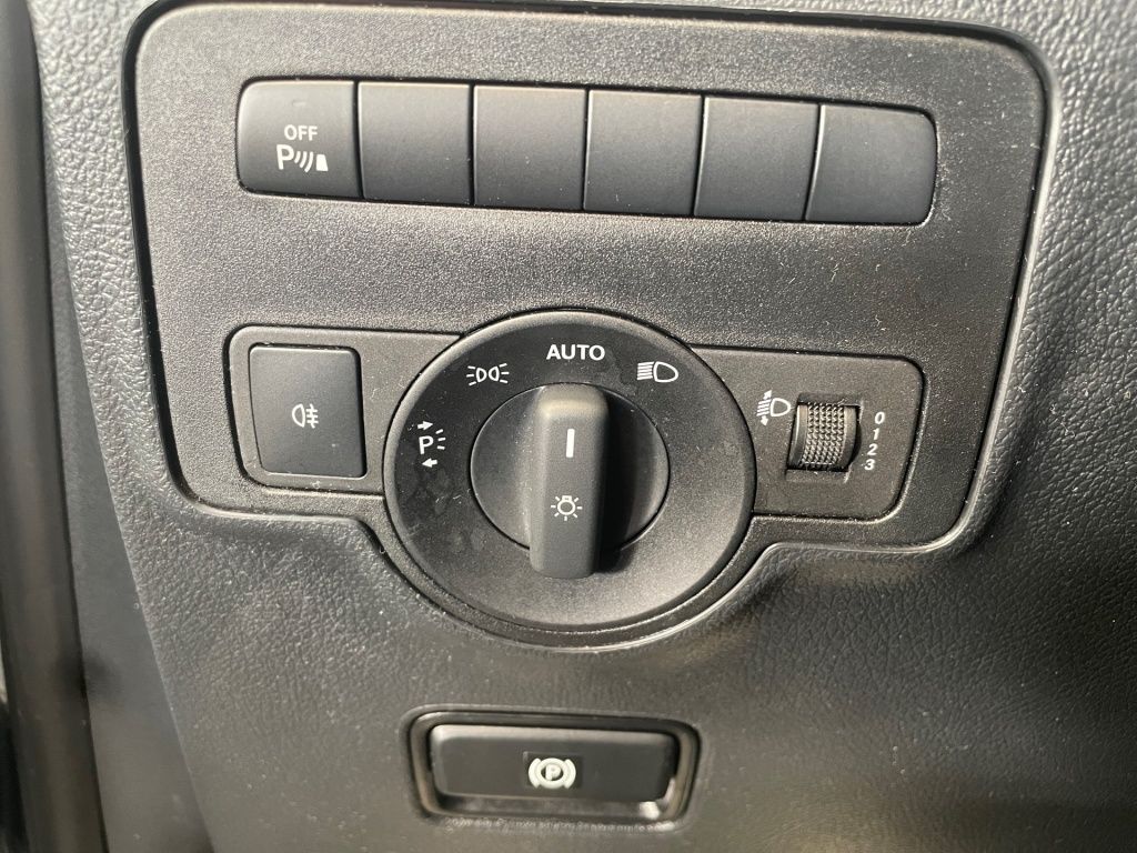 Fahrzeugabbildung Mercedes-Benz Vito 116 Kasten kompakt 2 Sitze EDW PTS Flügelt.