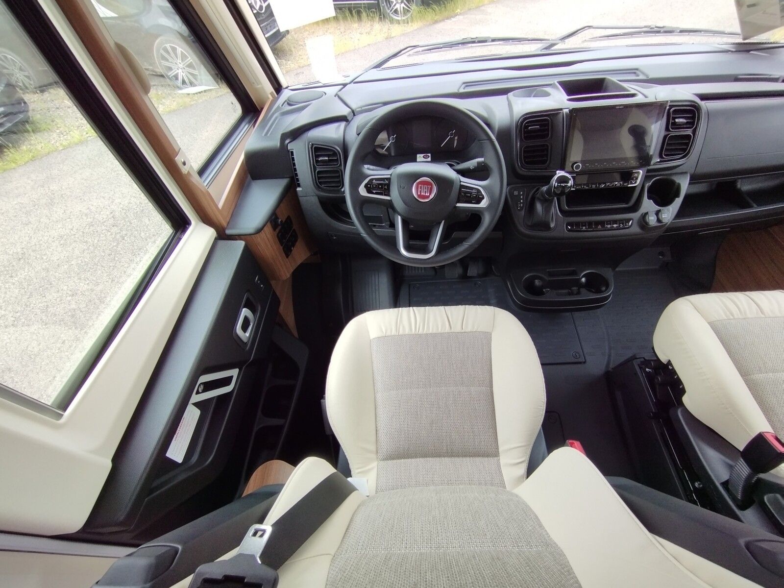 Fahrzeugabbildung Eura Mobil Integra I 760 QF SAT,Solar,Klimaanlage,TV,RK