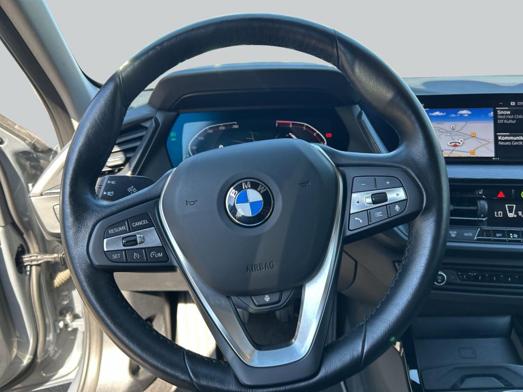 BMW 116 i Sport Line LED Navi Lenkrad- und Sitzheizun, миниатюра 16