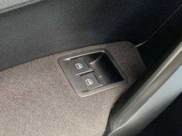 Bild 15 VW Caddy Trendline BMT PDC Tempomat 8xBereift