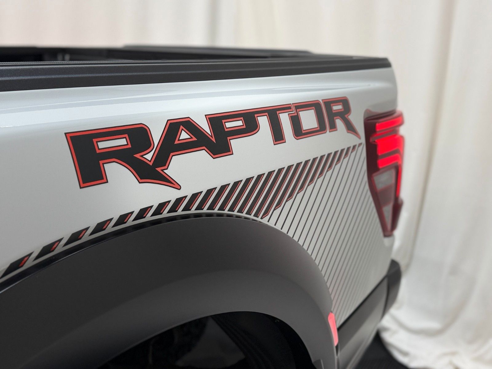 Fahrzeugabbildung Ford F-150 RAPTOR  EcoBoost®  3.5L V6 *MY25*