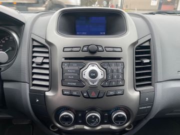 Fahrzeugabbildung Ford Ranger 3.2TDCi DoKa 4x4 Limited*SHZ*Leder*Navi*
