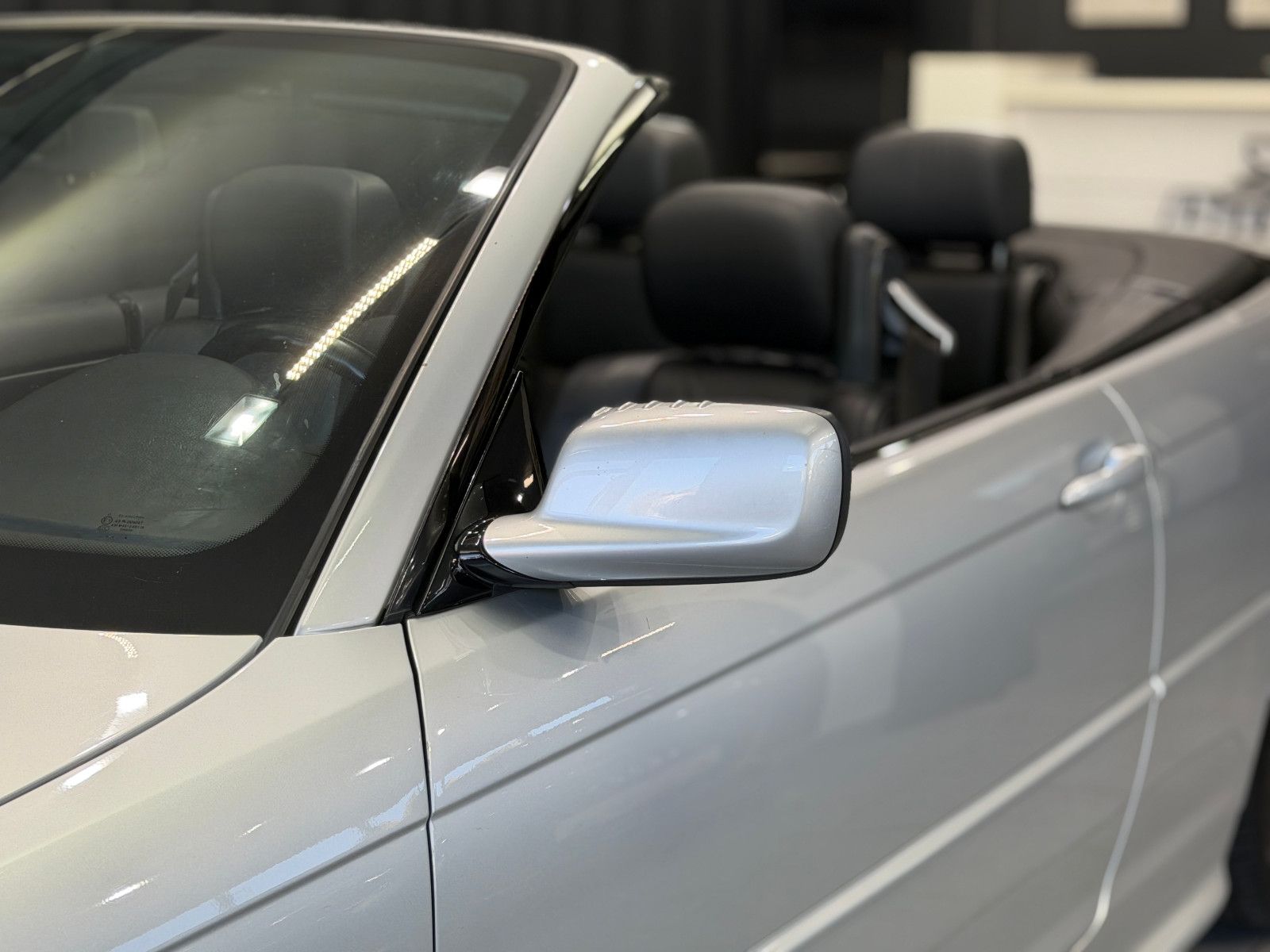 Fahrzeugabbildung BMW 330Ci|M-PAKET 2|HIFI|PDC|NAVI|LCI