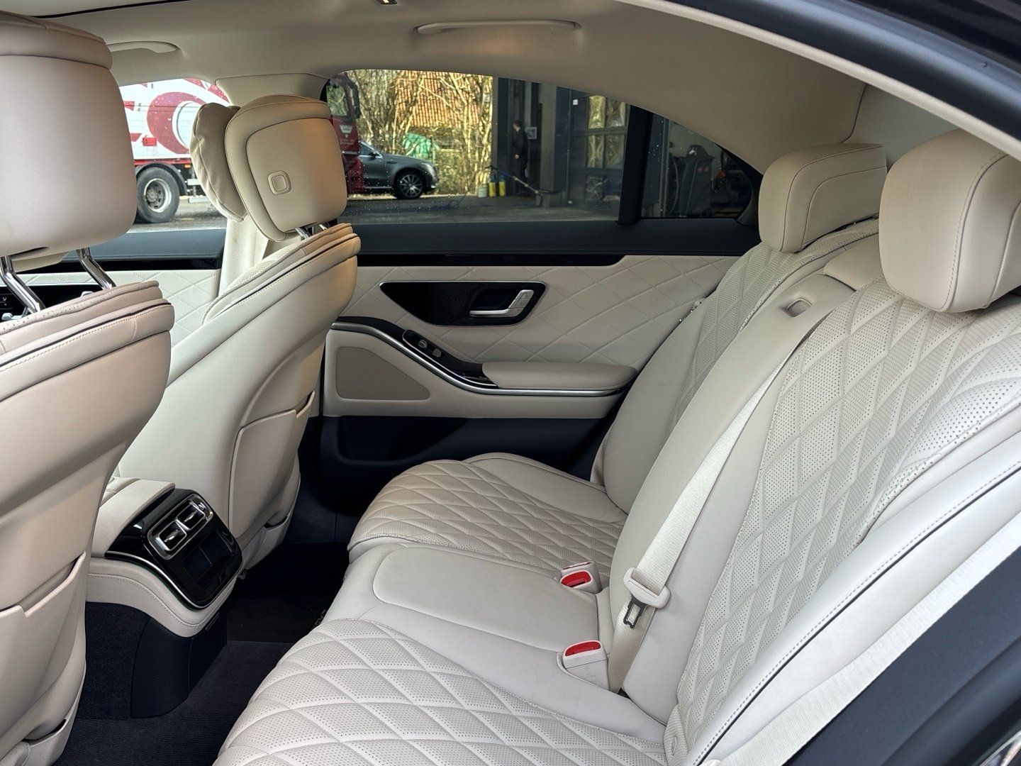 Mercedes-Benz S 400 d 4M AMG Night Head-Up Panorama Massage foto 15