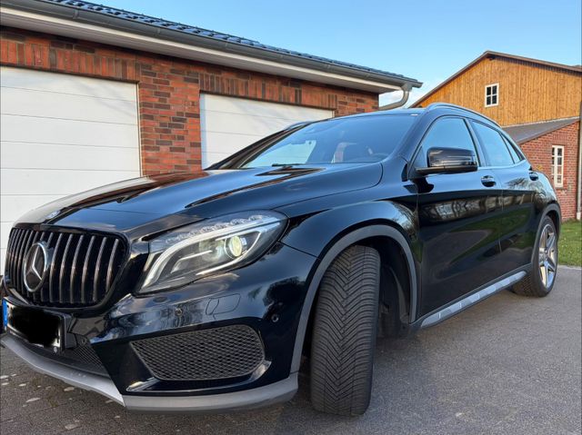 MERCEDES-BENZ GLA 250 4MATIC DCT AMG Line AMG Line