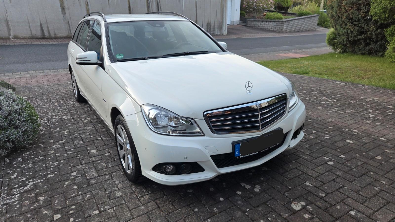 Mercedes-Benz C200, 2011