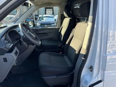 Fahrzeugabbildung Volkswagen T6 Transporter Kasten 2.0 TDI 3,2t LED KLIMA NAV