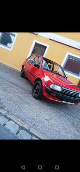 Toyota Starlet - Toyota Starlet mit Benzin-Antrieb: Kleinwagen