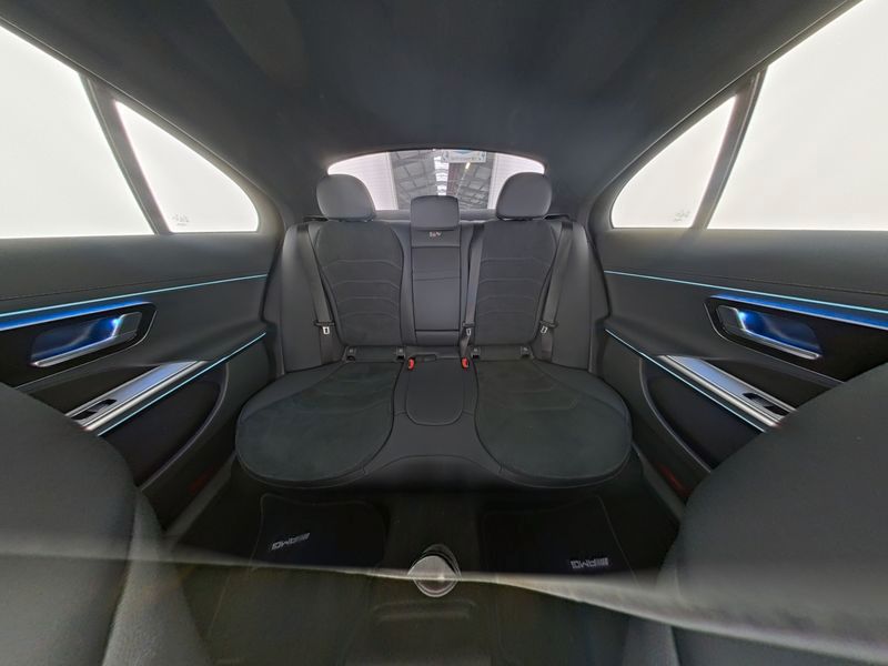 MERCEDES-BENZ E-Class 2025