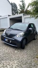 Toyota iQ  nur 33.300 km, unfallfrei, TÜV... - Toyota IQ aus 2011