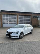 Skoda Superb 2.0 TDI SCR 140kW DSG 4x4 Style Combi... - Skoda Superb