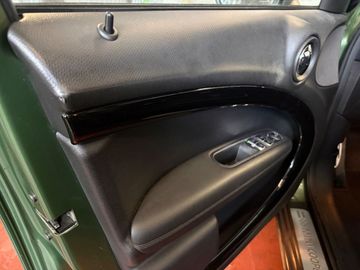 MINI Cooper SD Countryman - 8