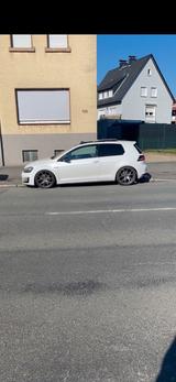 Volkswagen Golf 7 GTD *Vollausstattung* - Volkswagen Golf mit Diesel-Antrieb: Coupe