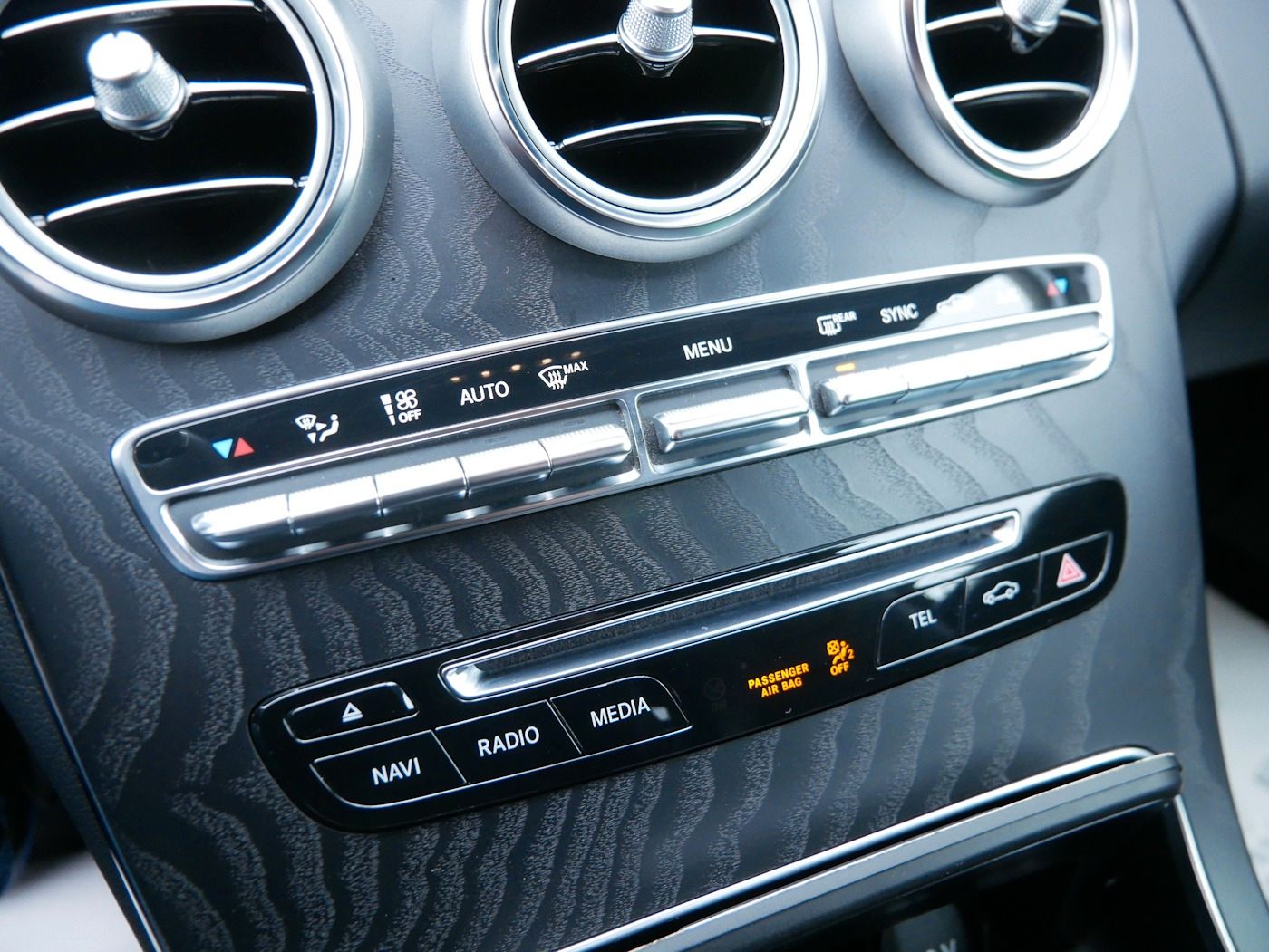 Fahrzeugabbildung Mercedes-Benz C 250 Coupé AMG NIGHT Aut. LED SHZ NAVI PDC ALU