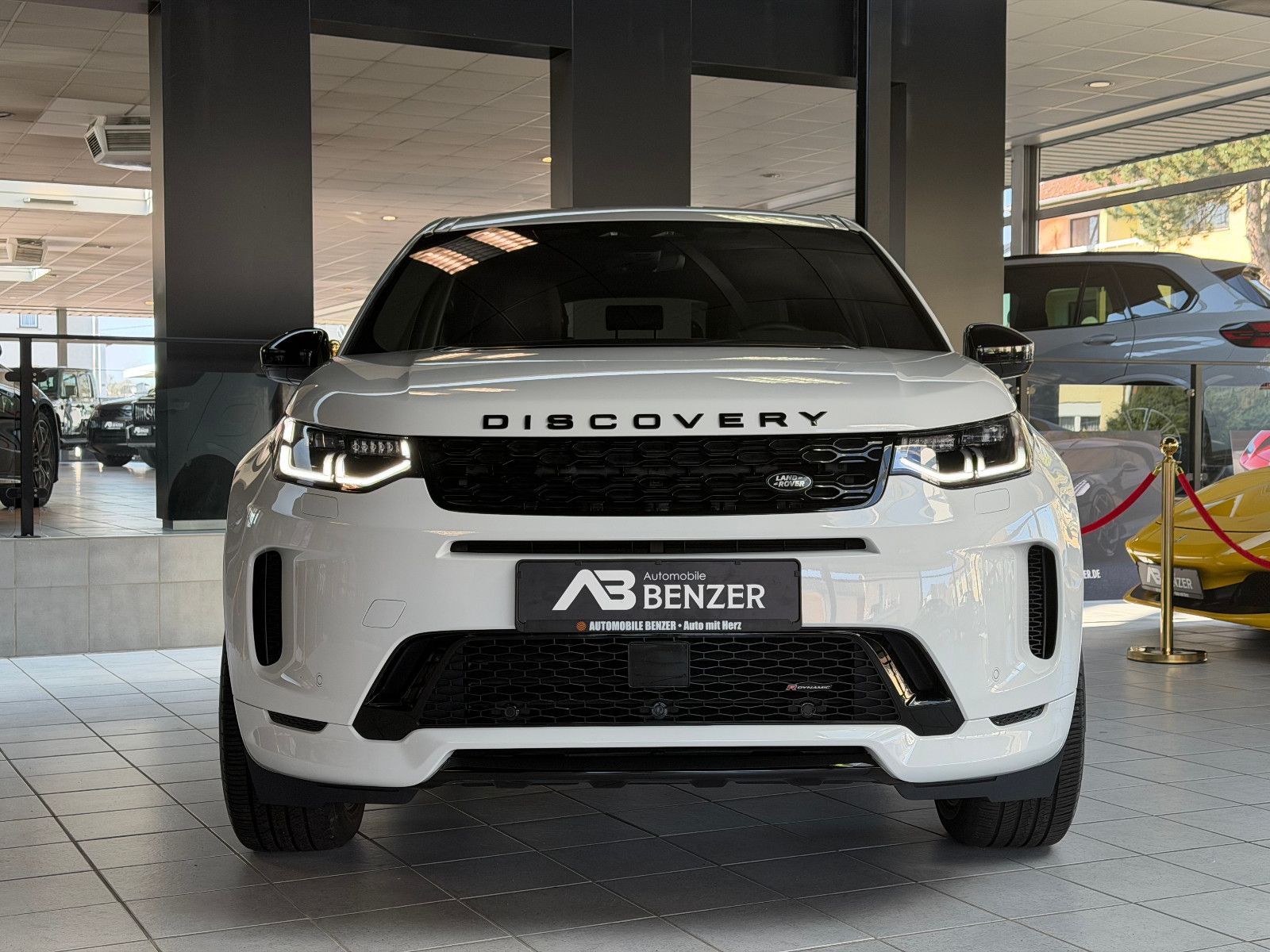 Fahrzeugabbildung Land Rover Discovery Sport R-Dynamic /MERIDIAN/CARPLAY/KAM