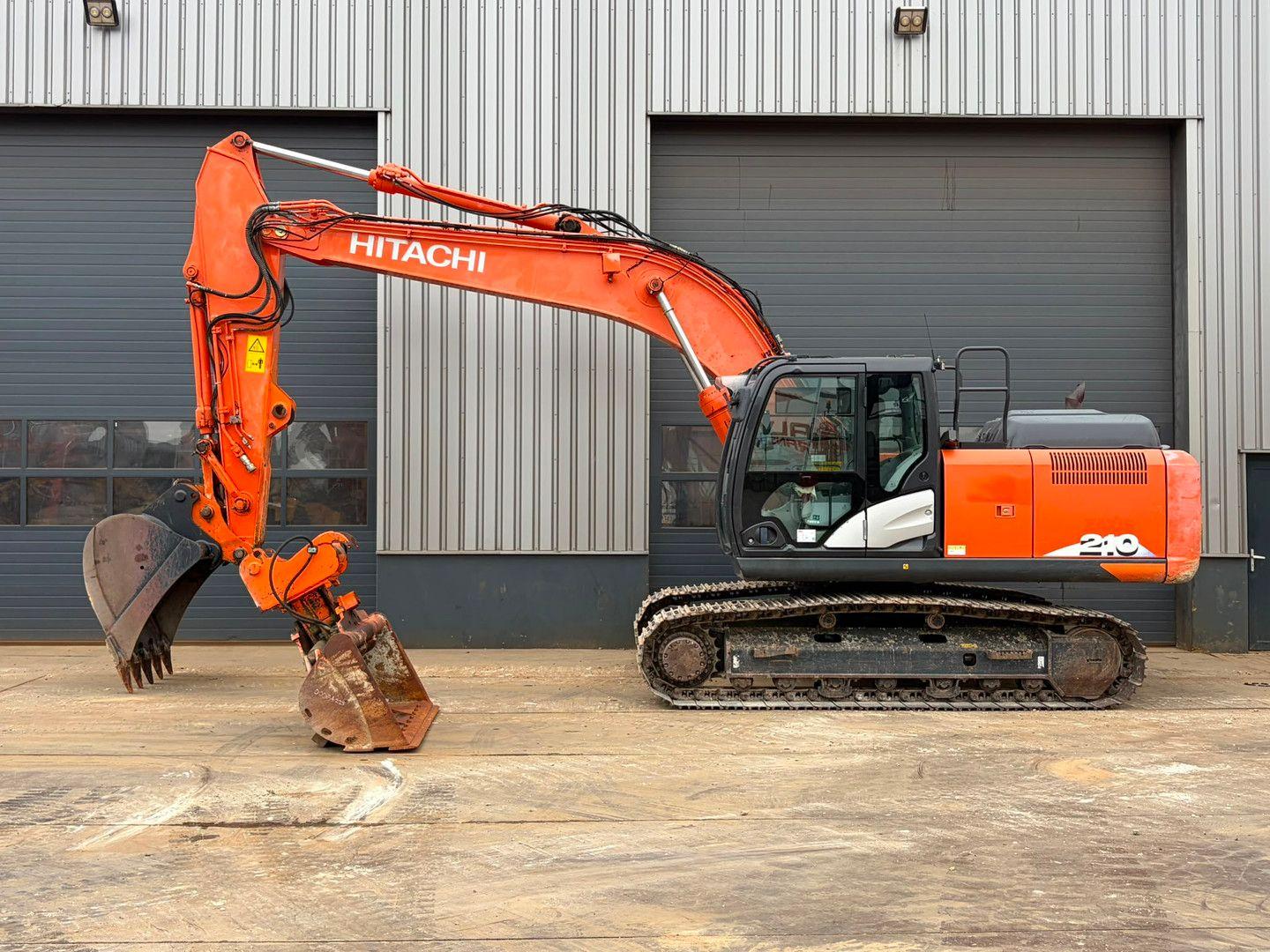 Hitachi ZX210-6