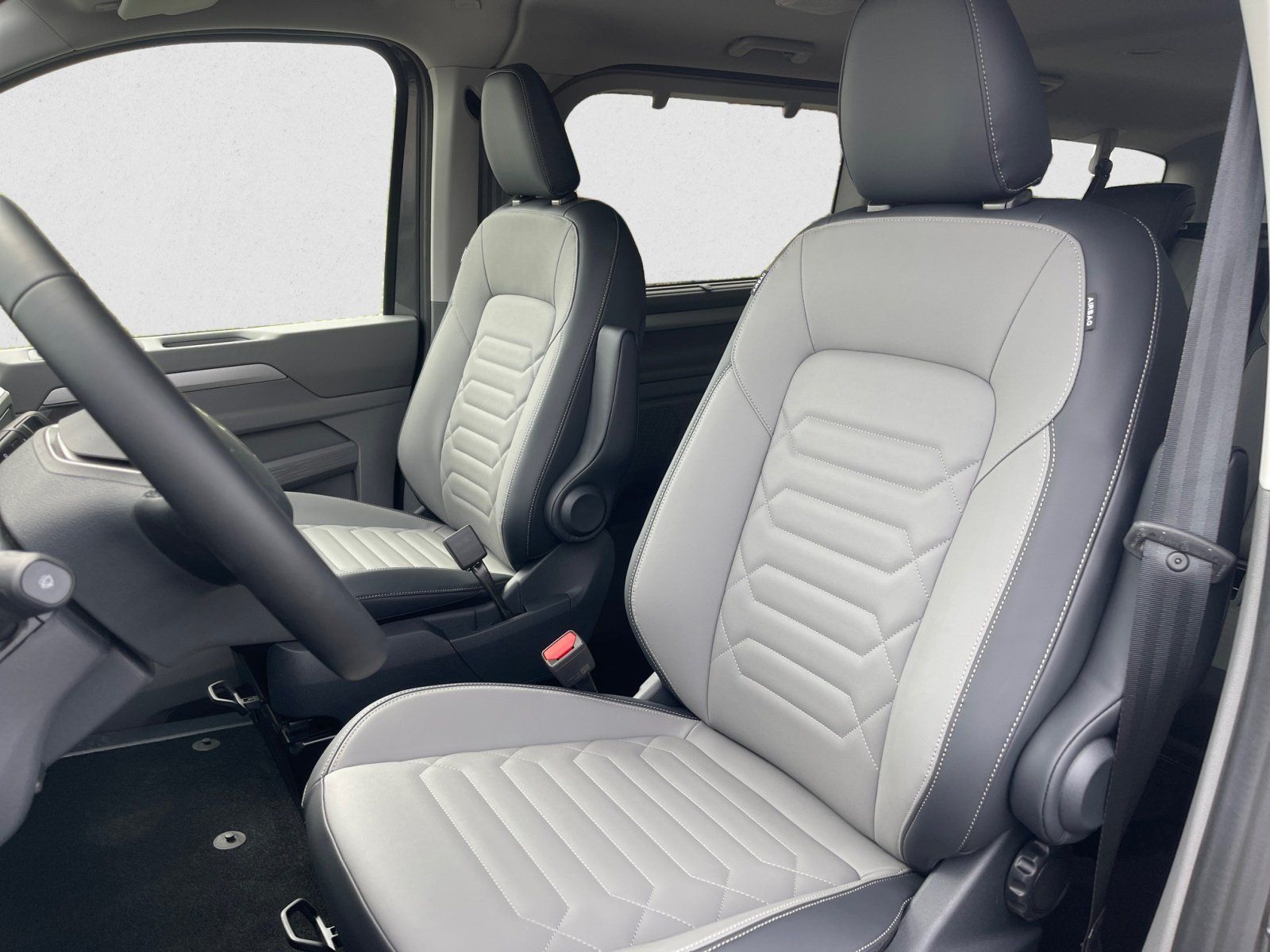 Volkswagen T7 Caravelle - Bild 9