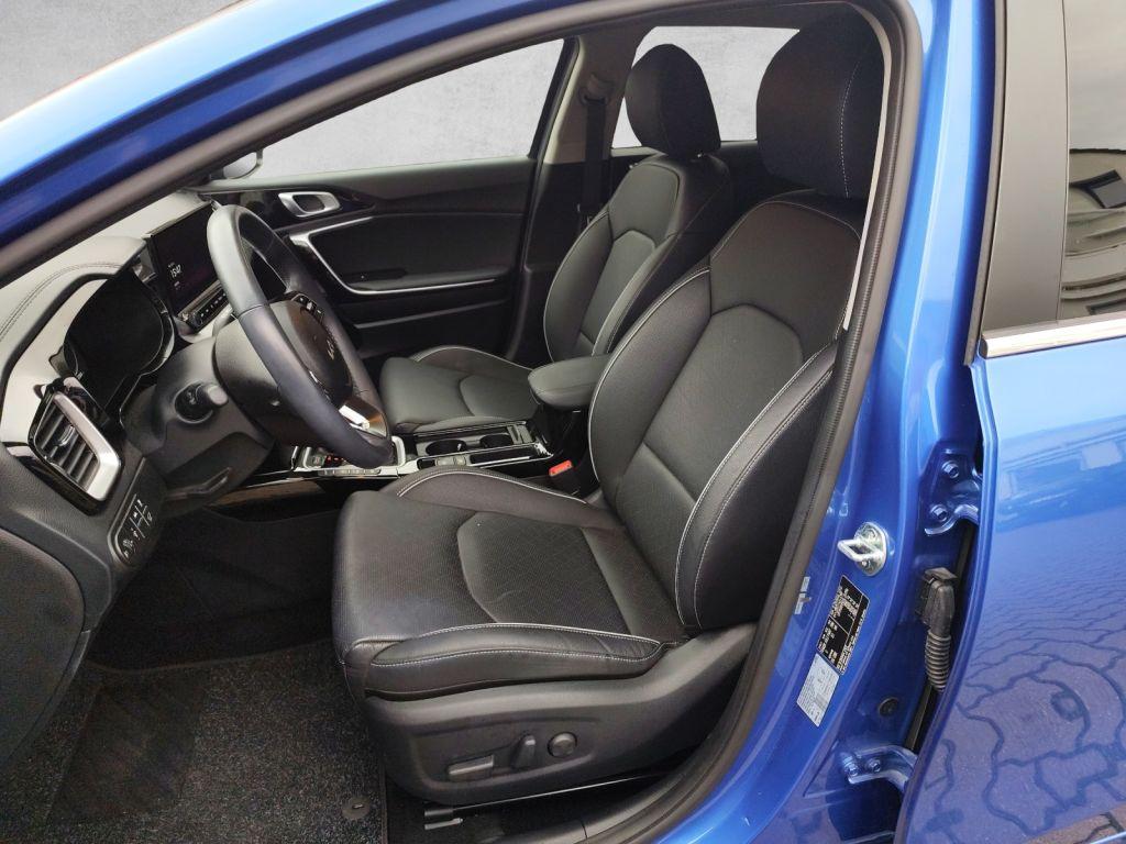 Kia Ceed SW 1.5T AT Platinum Leder