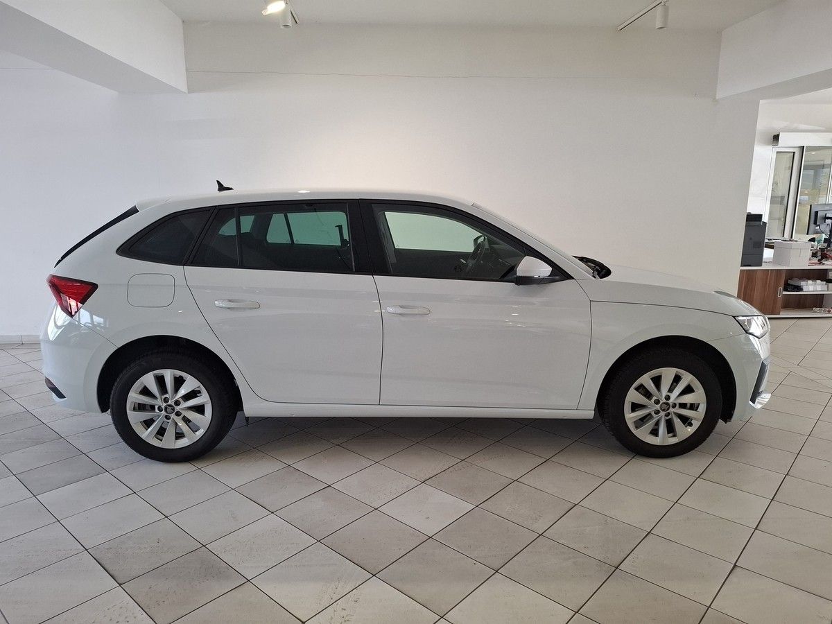 Skoda Scala 1.0 TSI AHK SHZ 5 Jahre Garantie imagem 2