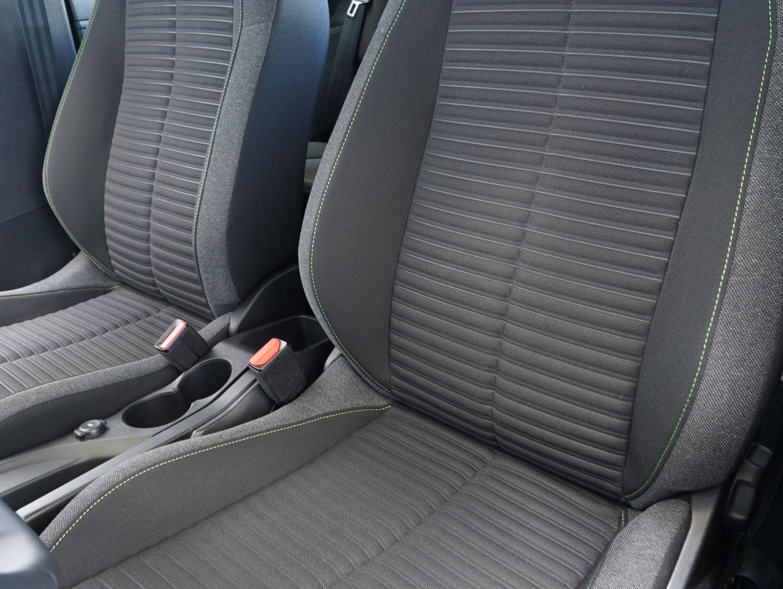 Fahrzeugabbildung Peugeot 208 1.2 PureTech 75 Active