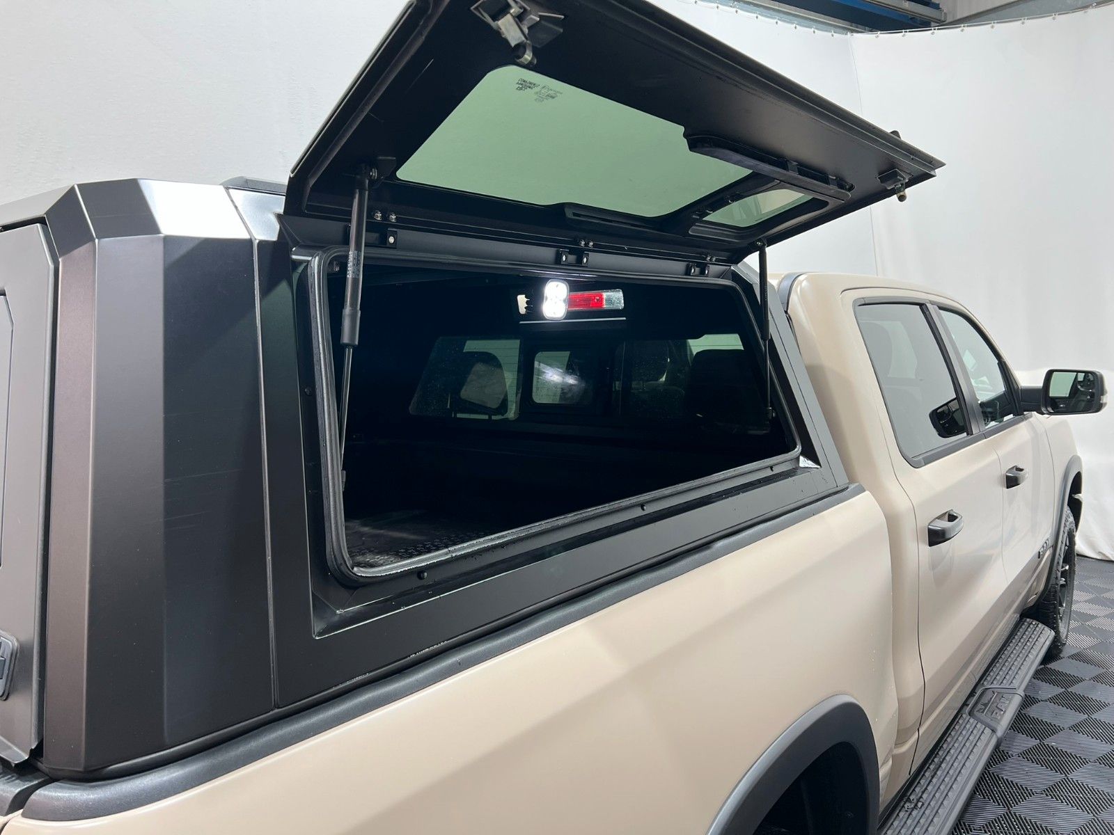Fahrzeugabbildung Dodge RAM 1500 Rebel X Night 3.0L/DECKED/RSI/LAZER