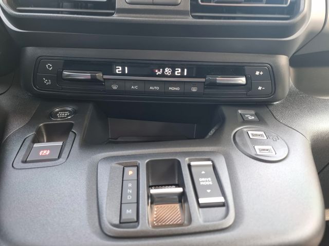 Fiat Doblo Maxi  Kombi 7 Sitzer NAVI DAB SZHG