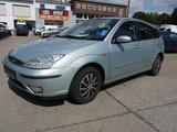 Ford Focus 1,6 Ghia - Ford Focus aus 2004: 1.6