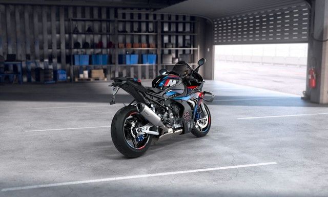 Fahrzeugabbildung BMW M1000RR mit Competition Paket sofort verfügbar