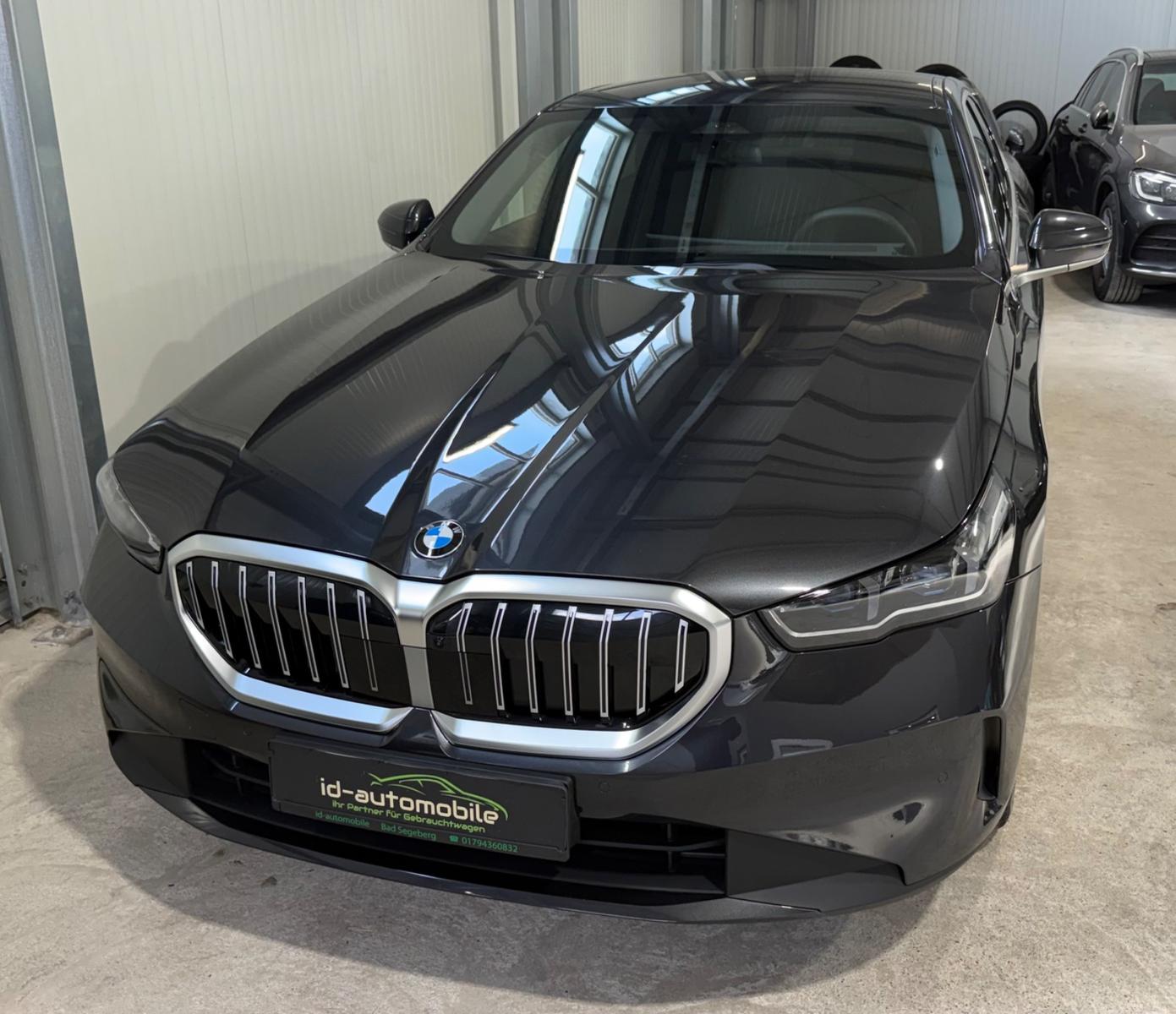 BMW 520i Limousine, Head-UP, Bowers&Wilkins, 1 Hand