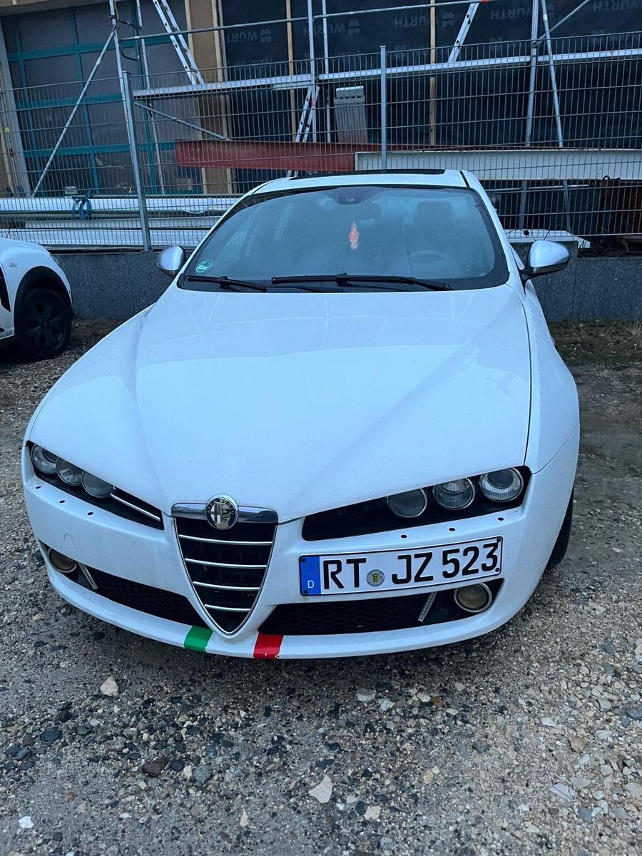 Alfa Romeo 159 2.2 JTS 16V ti*BI-XENON*S-DACH*NAVI*TEMPO*